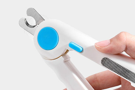 Cortauñas para mascotas con luz LED para evitar el sangrado