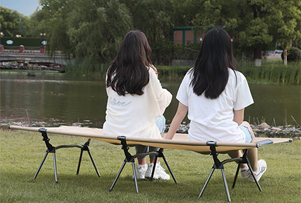 Cama plegable portátil de aleación de aluminio para el almuerzo
